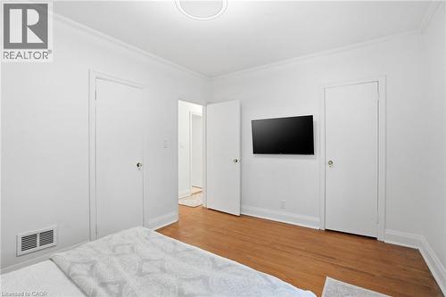 170 Dufferin Street, Hamilton, ON - Indoor Photo Showing Bedroom