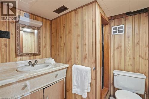170 Dufferin Street, Hamilton, ON - Indoor Photo Showing Bathroom