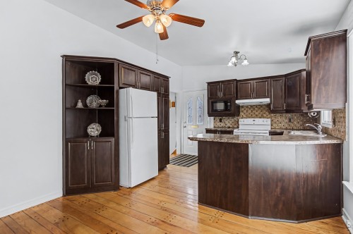 Cuisine - 682 Rue Alexander, Beloeil, QC - Indoor Photo Showing Kitchen