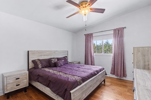 Chambre à coucher principale - 682 Rue Alexander, Beloeil, QC - Indoor Photo Showing Bedroom