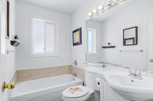 Salle de bains - 682 Rue Alexander, Beloeil, QC - Indoor Photo Showing Bathroom
