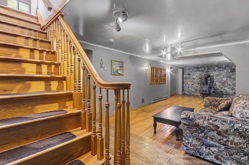 Salle familiale - 682 Rue Alexander, Beloeil, QC - Indoor Photo Showing Other Room