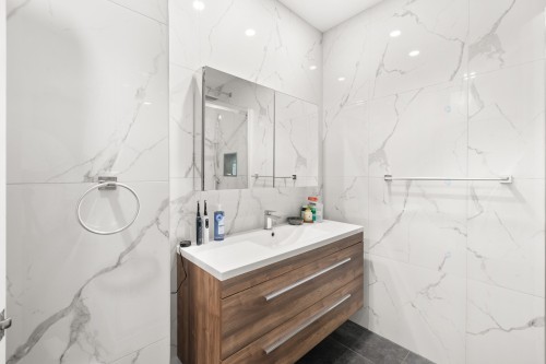 Salle de bains - 8259 Rue St-Denis, Montréal (Villeray/Saint-Michel/Parc-Extension), QC - Indoor Photo Showing Bathroom