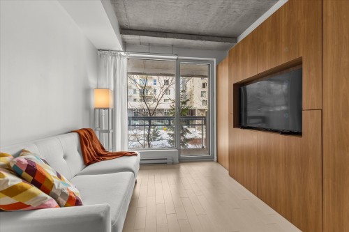 221-2530 Place Michel-Brault  Montréal (Rosemont/La Petite-Patrie), QC H1Y 0B6