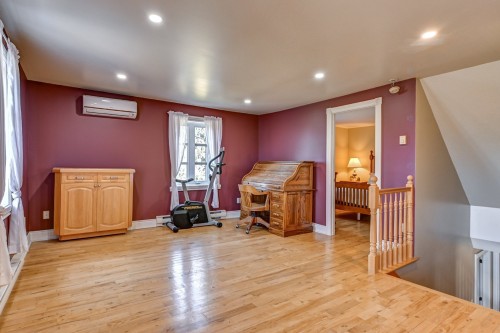 Salle familiale - 1660  - 1662 Rue Principale, Saint-Cuthbert, QC - Indoor Photo Showing Other Room