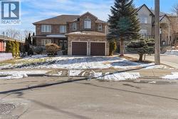 86 MARGARET Avenue  Hamilton, ON L8G 3G5