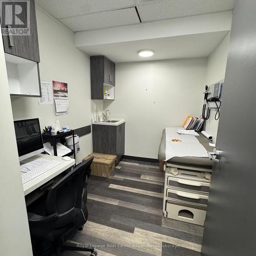 10 Main Street, Mississauga, ON 