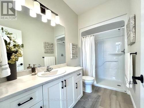 35 Athabaska Drive, Belleville (Thurlow Ward), ON - Indoor Photo Showing Bathroom