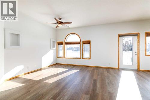 6010 Orr Drive, Red Deer, AB - Indoor Photo Showing Other Room