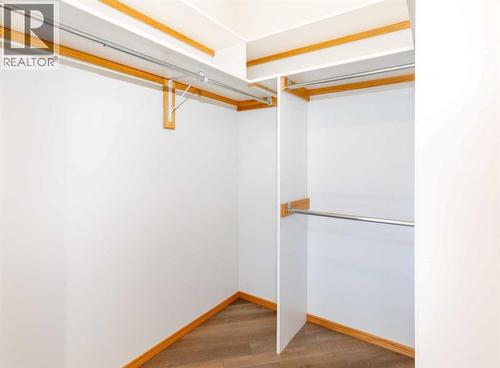 6010 Orr Drive, Red Deer, AB - Indoor Photo Showing Other Room