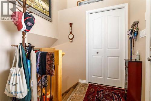 37 Regatta Way, Sylvan Lake, AB - Indoor