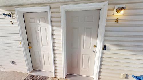 4-2504 12Th Street, Cranbrook, BC -  With Exterior