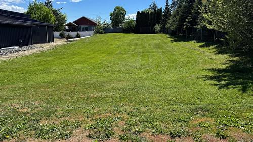 1429 Alder Street, Creston, BC - Outdoor