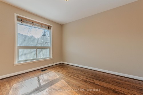 27 Hernshaw Crescent, Toronto, ON - Indoor Photo Showing Other Room