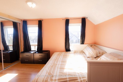 317 Britannia Avenue, Hamilton, ON - Indoor Photo Showing Bedroom