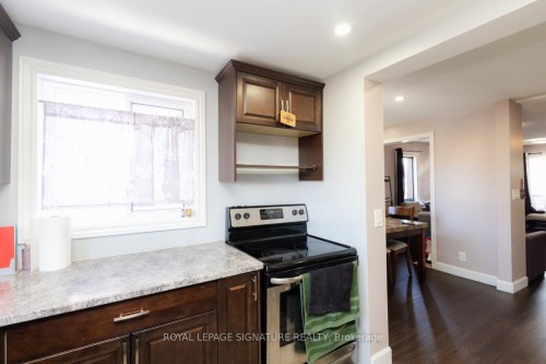 317 Britannia Avenue, Hamilton, ON - Indoor Photo Showing Kitchen