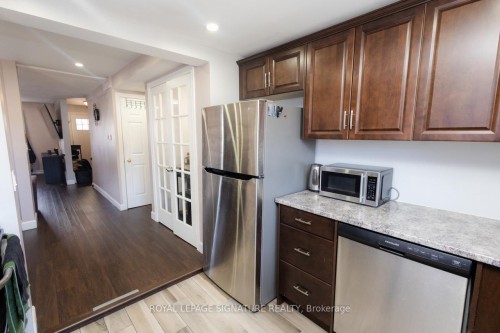 317 Britannia Avenue, Hamilton, ON - Indoor Photo Showing Kitchen