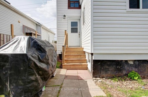 317 Britannia Avenue, Hamilton, ON - Outdoor With Exterior