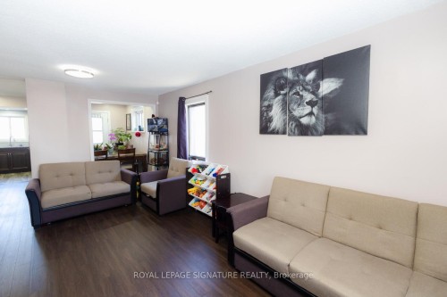 317 Britannia Avenue, Hamilton, ON - Indoor Photo Showing Living Room