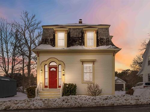 66 Tannery Road  Lunenburg, NS B0J 2C0