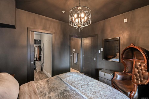 302-91 Chapel St, Nanaimo, BC - Indoor Photo Showing Bedroom