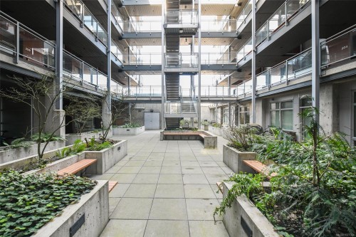 302-91 Chapel St, Nanaimo, BC - Outdoor With Exterior