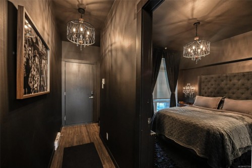 302-91 Chapel St, Nanaimo, BC - Indoor Photo Showing Bedroom