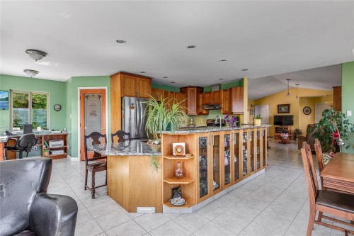 23 Sayward Rd, Sayward, BC 