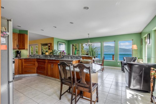 23 Sayward Rd, Sayward, BC 