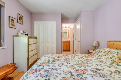 23 Sayward Rd, Sayward, BC 