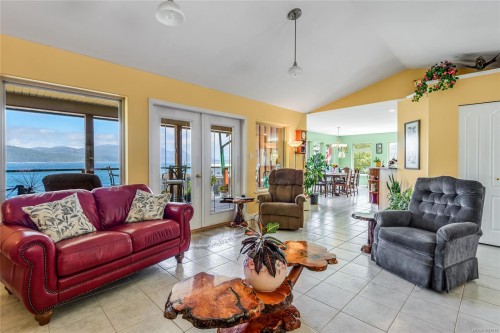 23 Sayward Rd, Sayward, BC 