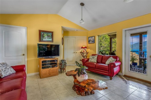 23 Sayward Rd, Sayward, BC 