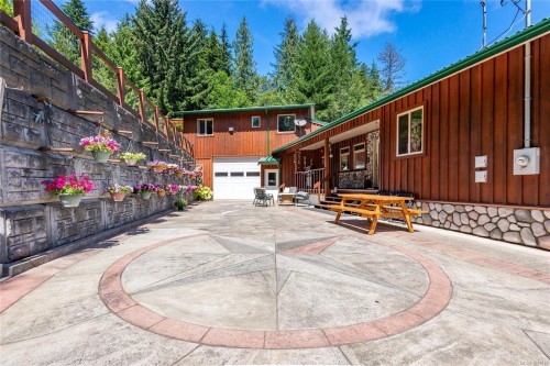 23 Sayward Rd, Sayward, BC 