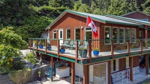 23 Sayward Rd, Sayward, BC 