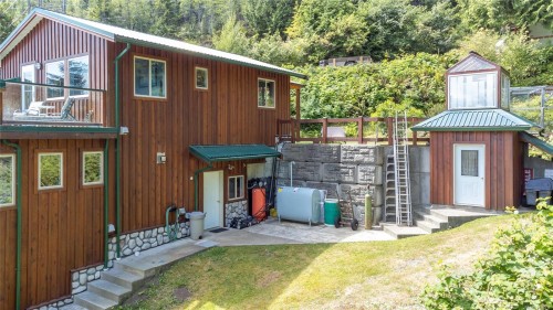23 Sayward Rd, Sayward, BC 