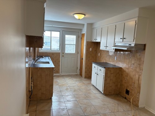 Cuisine - 8920 14E Avenue, Montréal (Villeray/Saint-Michel/Parc-Extension), QC - Indoor Photo Showing Kitchen