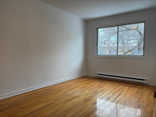 Chambre à coucher - 8920 14E Avenue, Montréal (Villeray/Saint-Michel/Parc-Extension), QC - Indoor Photo Showing Other Room