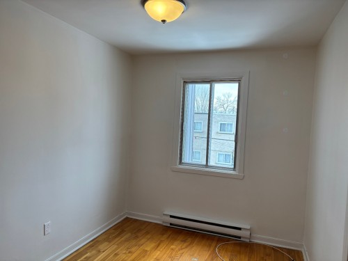 Chambre à coucher - 8920 14E Avenue, Montréal (Villeray/Saint-Michel/Parc-Extension), QC - Indoor Photo Showing Other Room