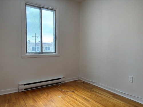 Chambre à coucher - 8920 14E Avenue, Montréal (Villeray/Saint-Michel/Parc-Extension), QC - Indoor Photo Showing Other Room