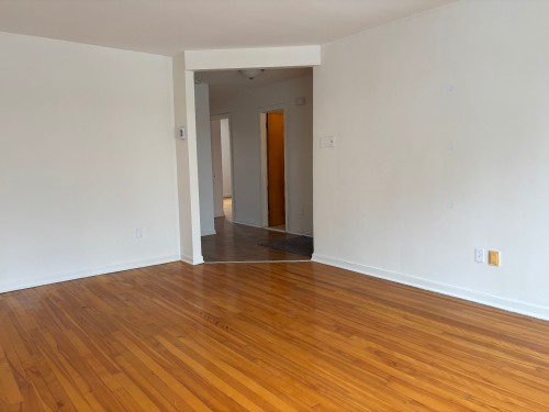 Salon - 8920 14E Avenue, Montréal (Villeray/Saint-Michel/Parc-Extension), QC - Indoor Photo Showing Other Room