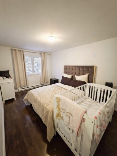 Bedroom - 12 Rue Mcvey, Montréal (Lasalle), QC - Indoor Photo Showing Bedroom