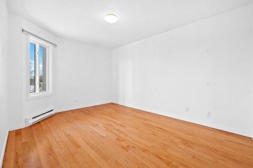 Chambre à coucher principale - 302-127 Boul. St-Elzear E., Laval (Vimont), QC - Indoor Photo Showing Other Room