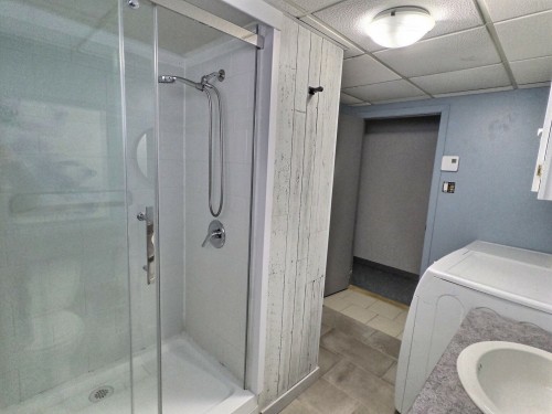 Salle de bains - 256 Ch. Dr-Lemay, Rouyn-Noranda, QC - Indoor Photo Showing Bathroom