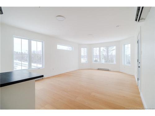 975 Brookside Dr, Fredericton, NB 