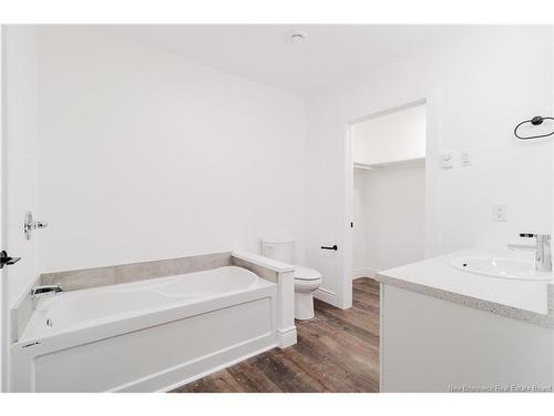 975 Brookside Dr, Fredericton, NB 