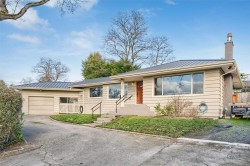 1790 Keith Pl  Saanich, BC V8P 1E4