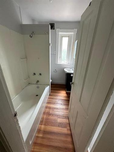 248 Selkirk Ave, Winnipeg, MB 