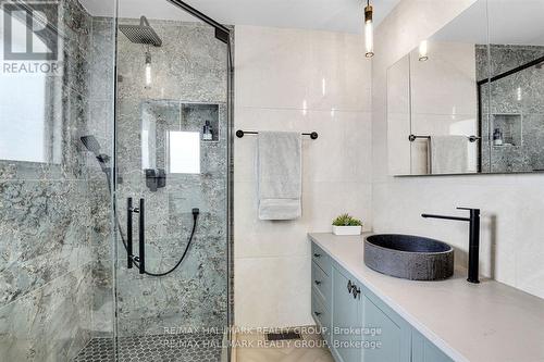 ensuite - 1712 Playfair Drive, Ottawa, ON - Indoor Photo Showing Bathroom