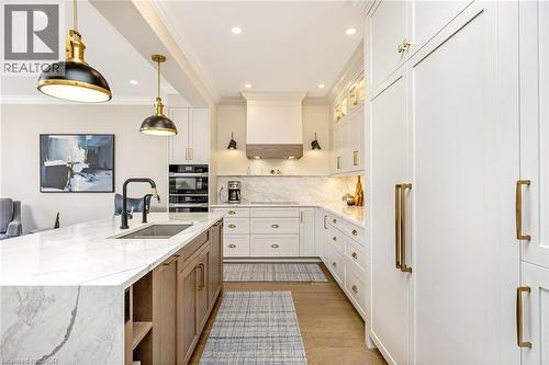 3168 Watercliffe Court, Oakville, ON - Indoor Photo Showing Kitchen With Upgraded Kitchen