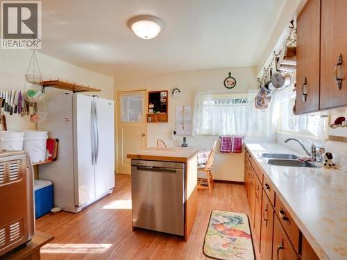 2468 Zilinsky Road, Powell River, BC - Indoor Photo Showing Kitchen With Double Sink